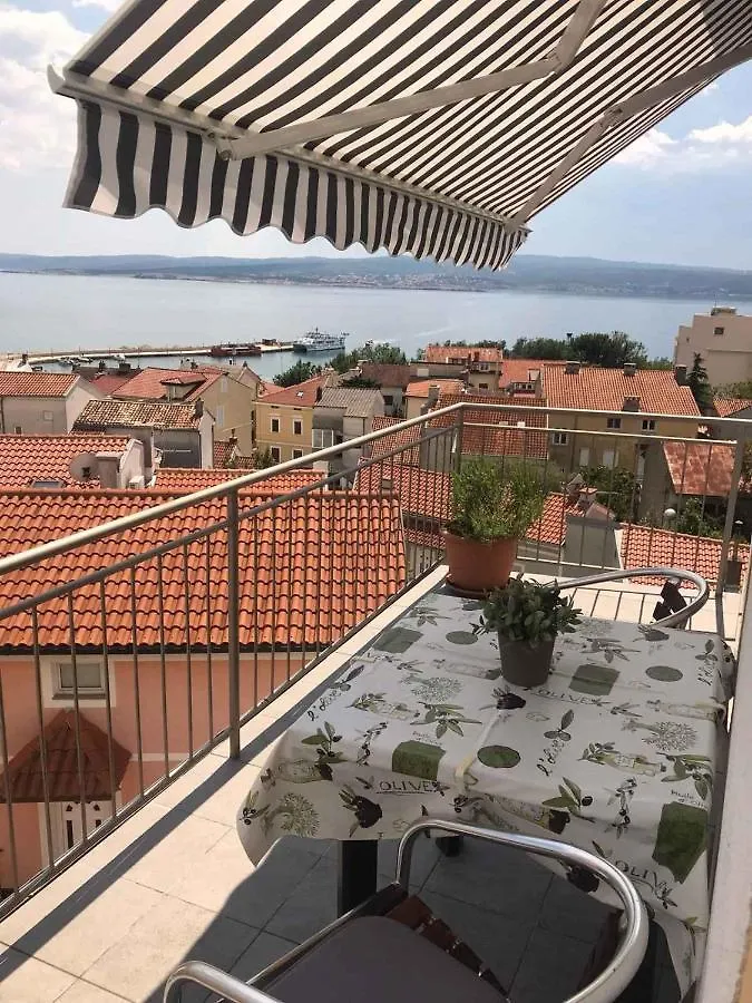 Apartments In Crikvenica 41045 0*,