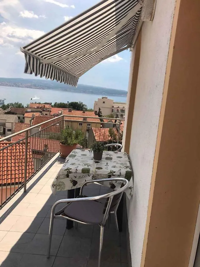 Apartments In Crikvenica 41045
